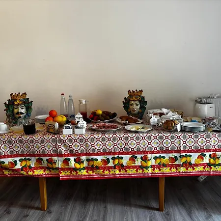 Nocleg ze śniadaniem Santa Lucia 3*